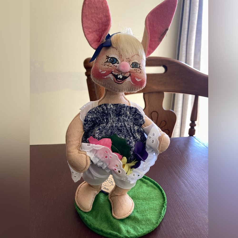 1991 Annalee Standing Bunny Girl